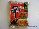 NONG SHIM - Hot und Spicy Shin Ramyun Kimchi.JPG